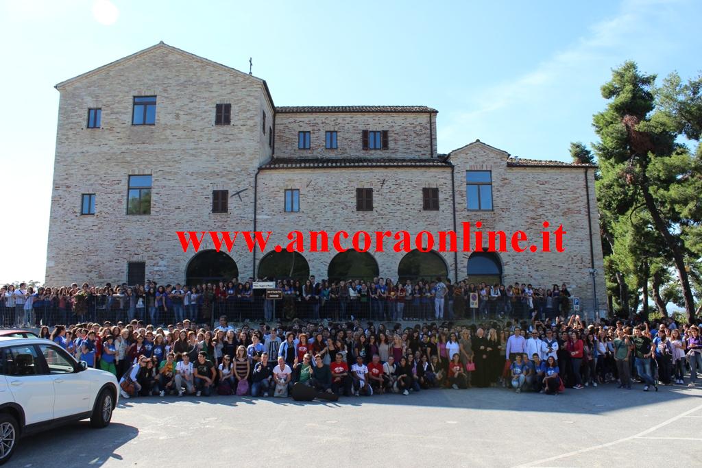 Foto di gruppo studenti