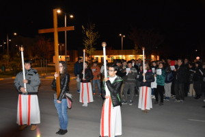 L'Ancora (070) - 10 - I Giovani di Valtesino, Via Crucis di Fratellanza