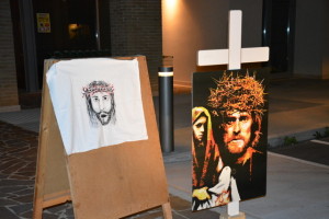 L'Ancora (070) - 11 - I Giovani di Valtesino, Via Crucis di Fratellanza