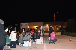 L'Ancora (070) - 16 - I Giovani di Valtesino, Via Crucis di Fratellanza