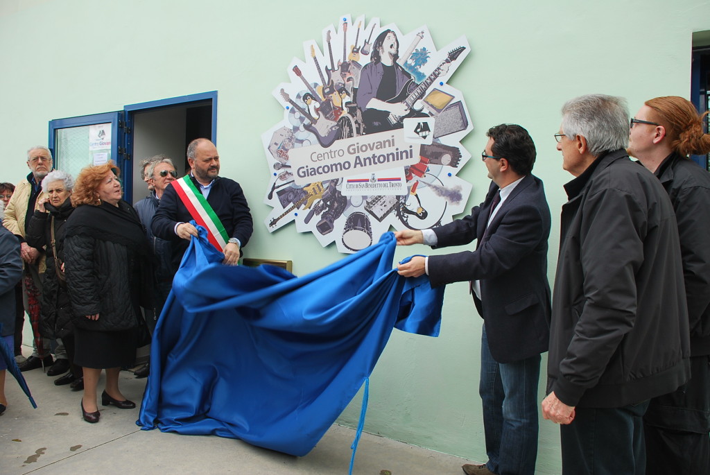 intitolazione centro giovani giacomo antonini 016