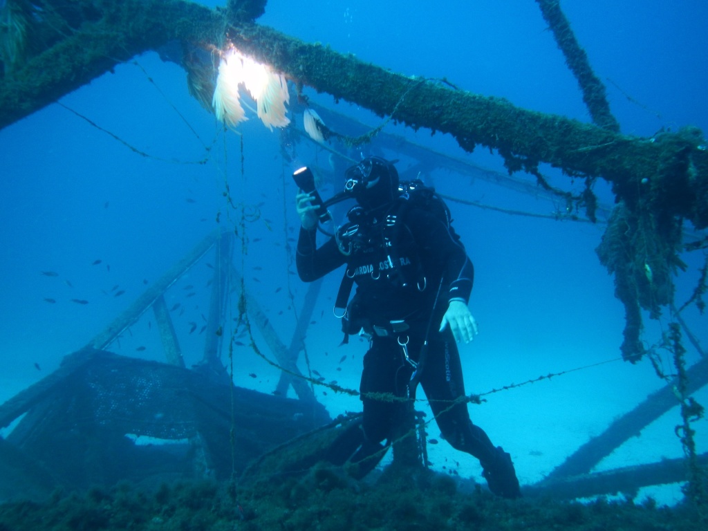 foto sub Guardia Costiera (2)